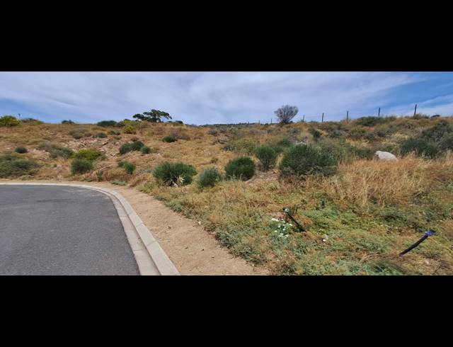 445M² VACANT LAND FOR SALE IN ST HELENA VIEWS